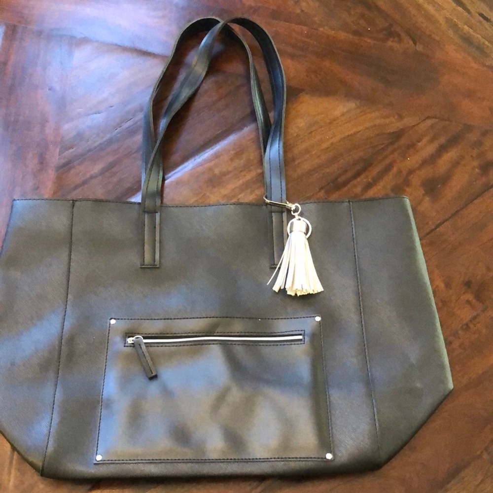 ❤️ FREE Black Tote ❤️